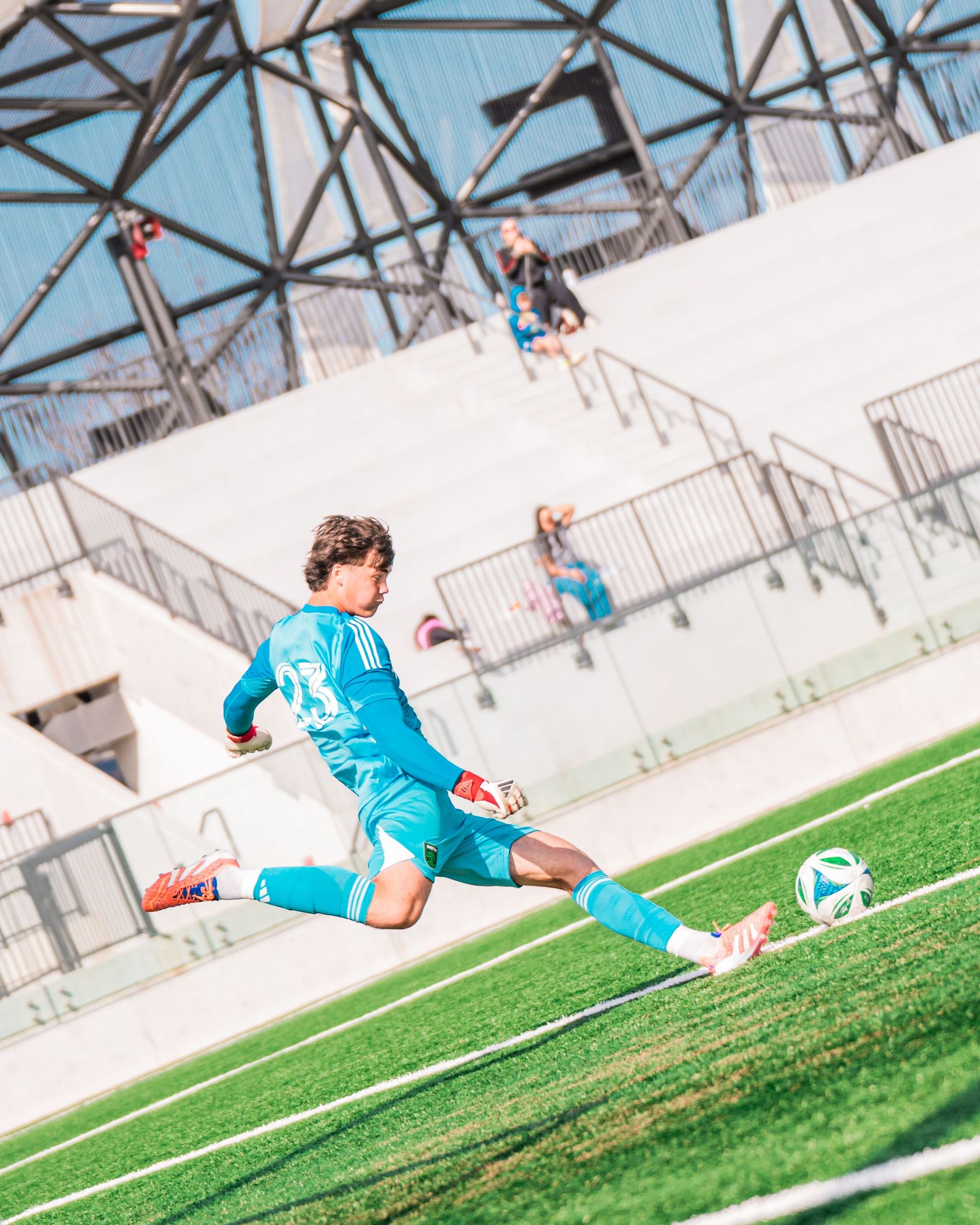 Goalkeeper kicking the ball long